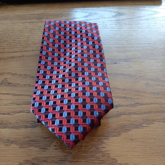Men's Tie - Picture 5 of 7